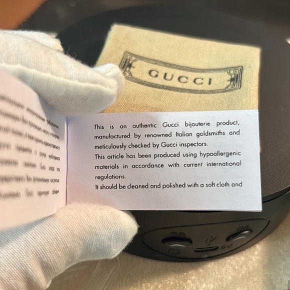 Gucci Double G Mother of Pearl, & Sterling Silver Ring Size 6 - Picture 7 of 7